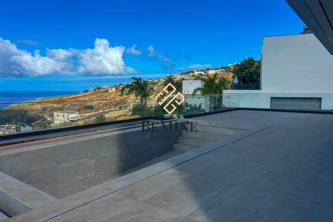 Moradia T3 para Venda em Calheta Foto 8