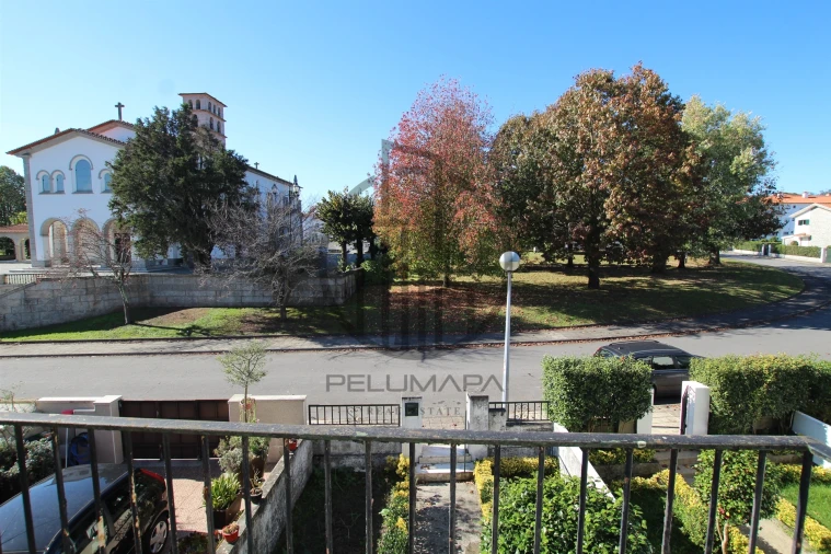 Moradia T3 para Arrendamento em Oliveira (São Mateus) Foto 2