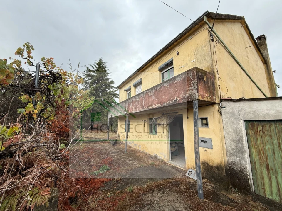 Moradia T4 para Venda em Caria Foto 11