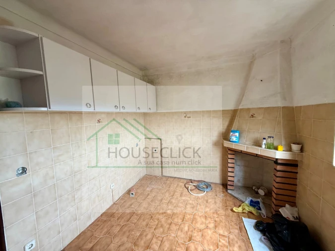 Moradia T4 para Venda em Caria Foto 7