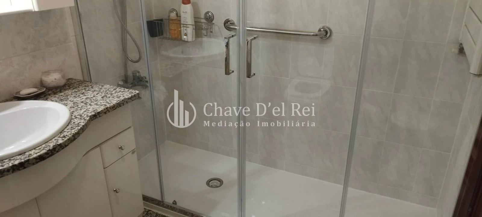 Apartamento T6 para Venda em Viseu Foto 3