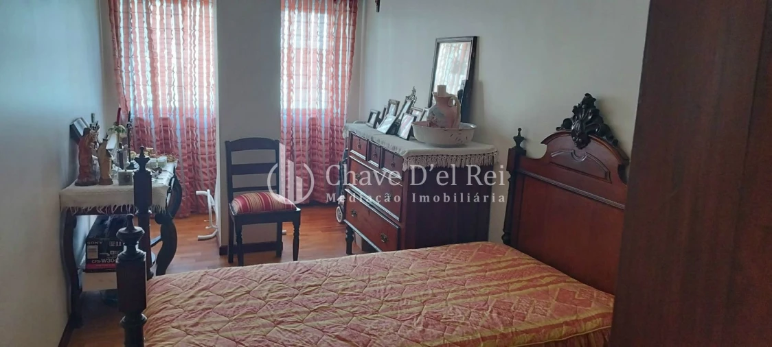 Apartamento T6 para Venda em Viseu Foto 19