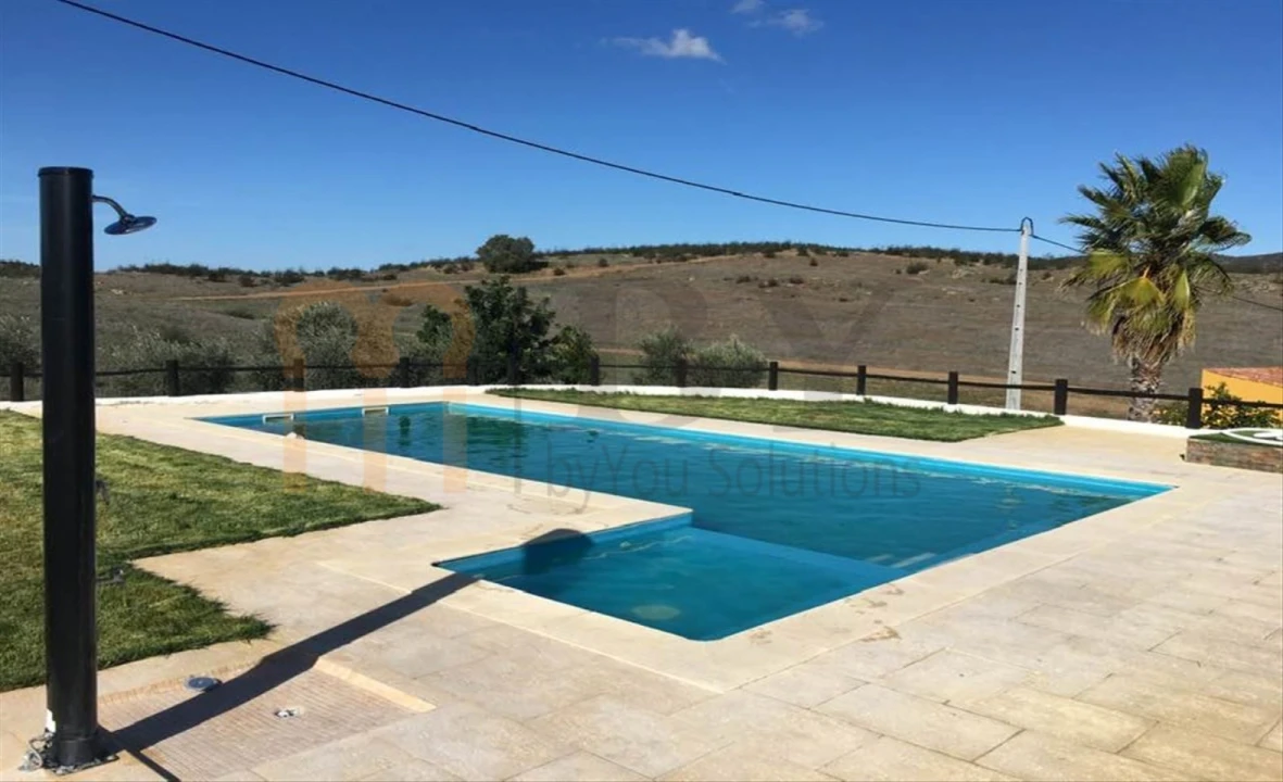 Negócio para Venda em São João dos Caldeireiros Foto 4