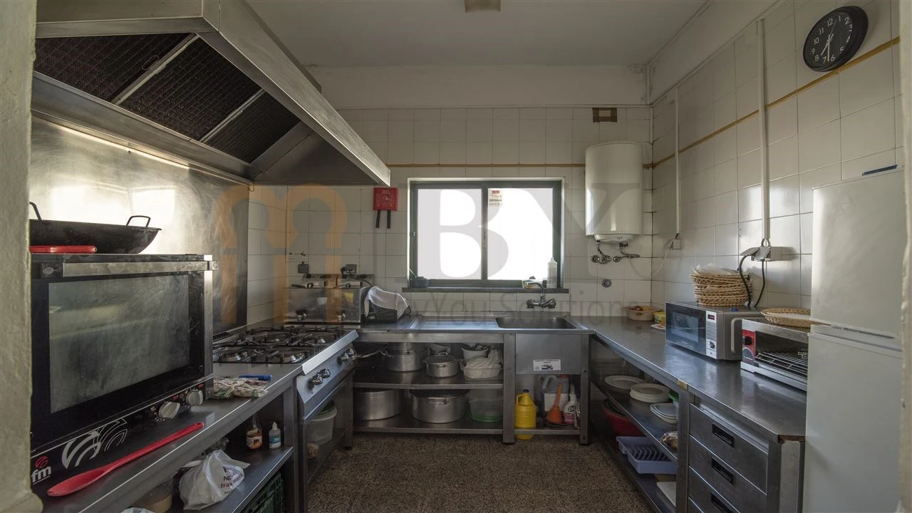 Negócio para Venda em Baleizão Foto 10