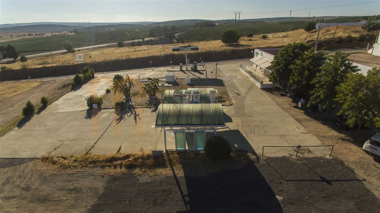 Negócio para Venda em Baleizão Foto 18