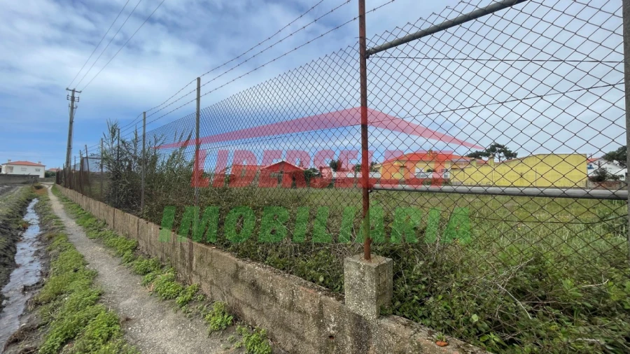 Terreno para Arrendamento em Silveira Foto 3