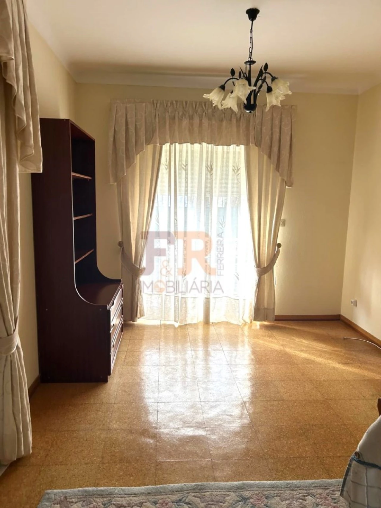 Quarto para Arrendamento em Fernao Ferro Foto 9