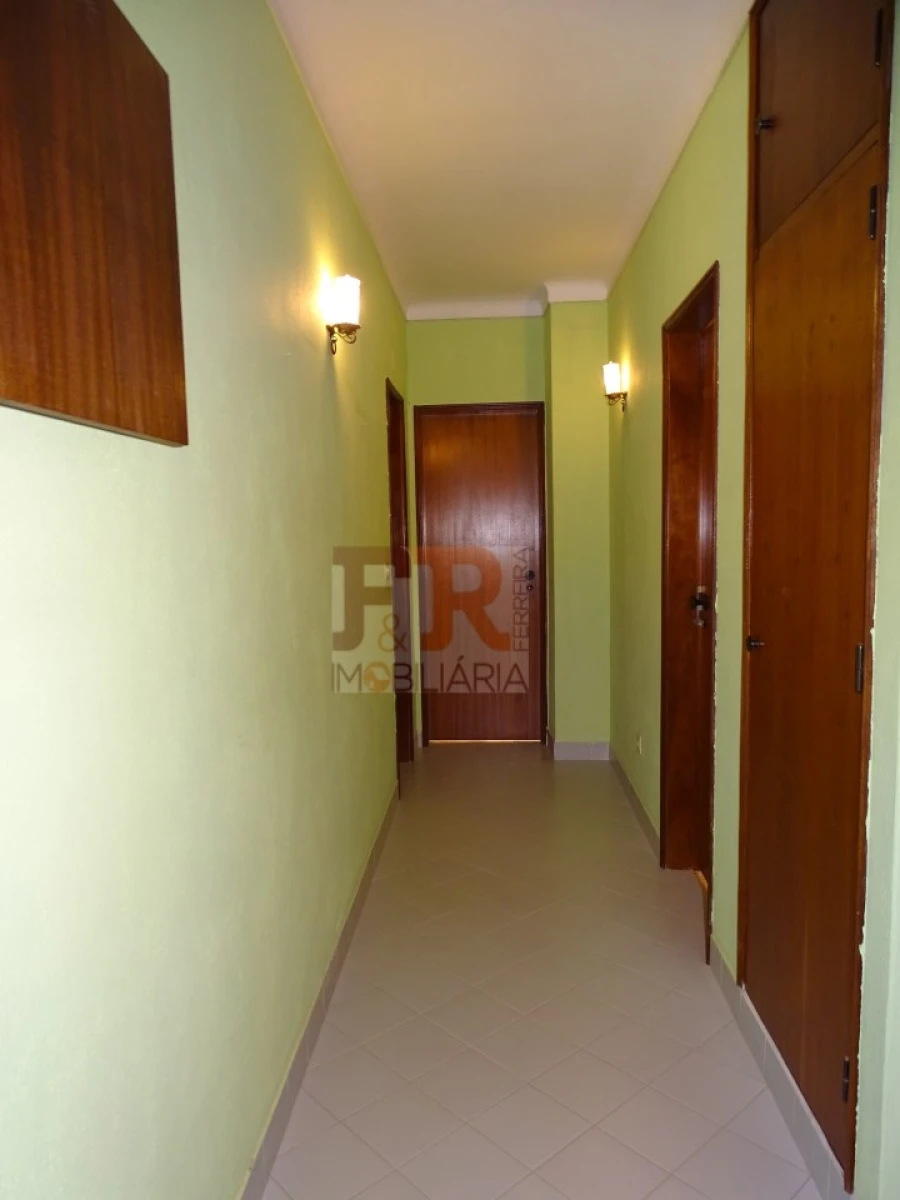 Quarto para Arrendamento em Fernao Ferro Foto 2