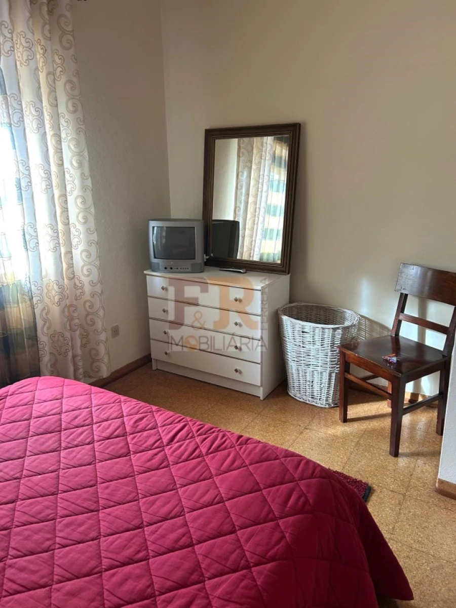 Quarto para Arrendamento em Fernao Ferro Foto 8