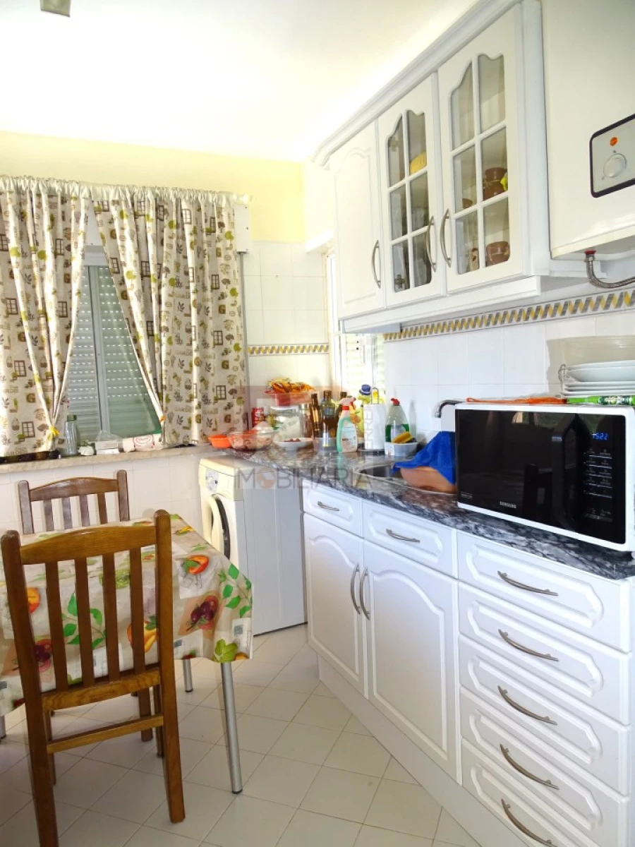 Quarto para Arrendamento em Fernao Ferro Foto 10