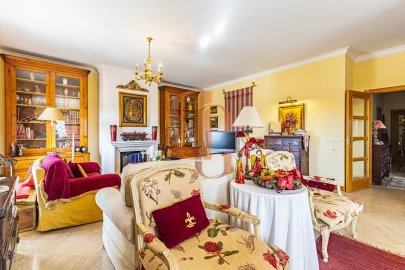 Apartamento T4 para Venda em Marvila, Ribeira Santarém, São Salvador, São Nicolau