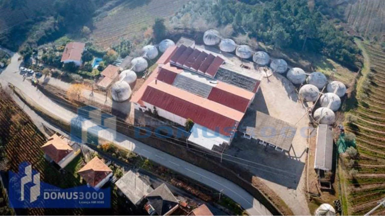 Negócio para Venda em Medrões Foto 2