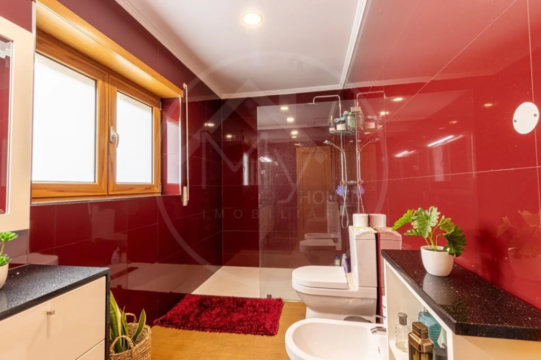 Moradia T4 para Venda em Bornes de Aguiar Foto 31