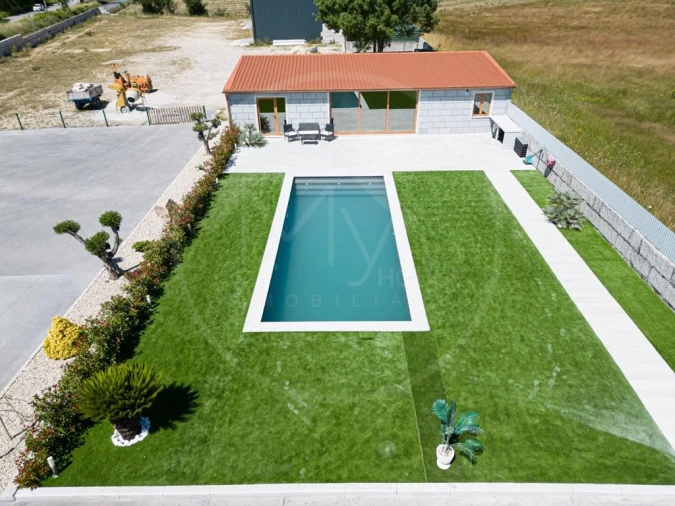 Moradia T4 para Venda em Bornes de Aguiar Foto 7