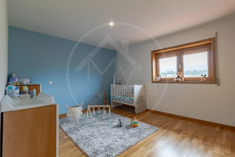 Moradia T4 para Venda em Bornes de Aguiar Foto 26