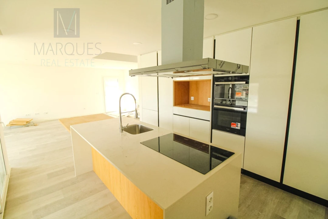 Moradia T4 para Venda em Corroios Foto 17