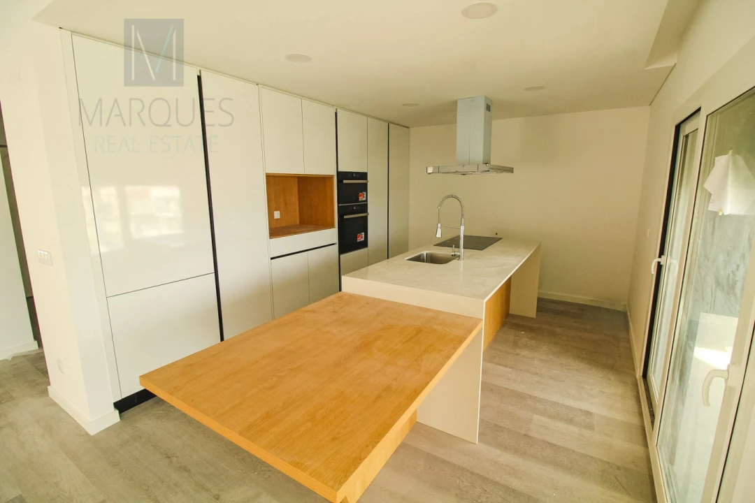 Moradia T4 para Venda em Corroios Foto 18