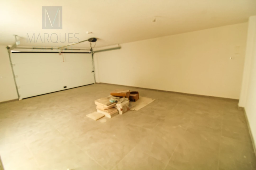 Moradia T4 para Venda em Corroios Foto 34