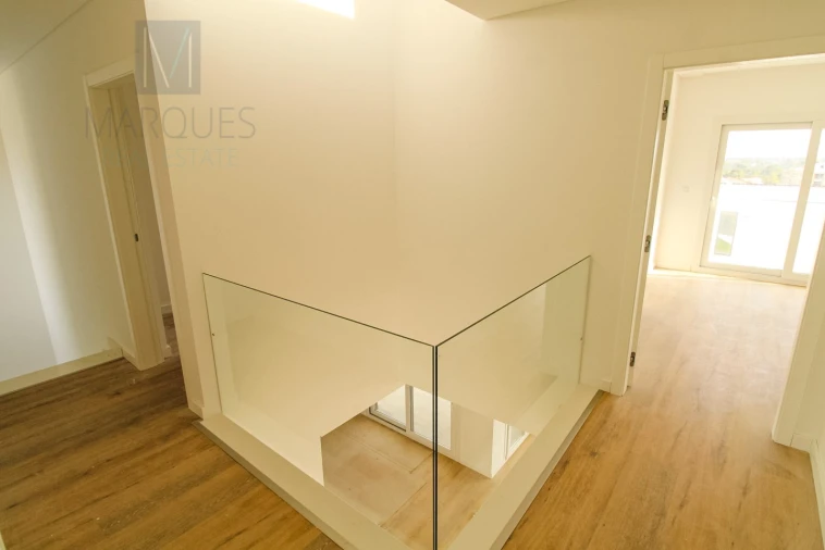 Moradia T4 para Venda em Corroios Foto 21