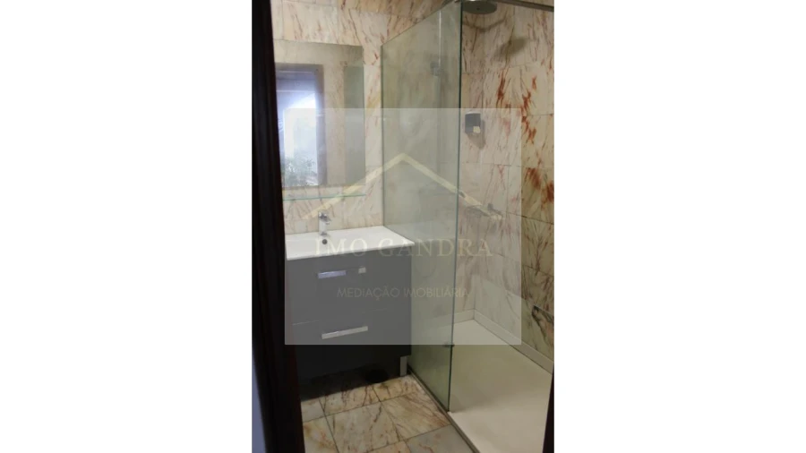 Apartamento T3 para Venda em Valongo Foto 9