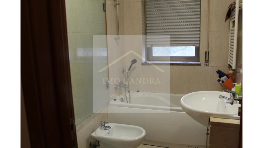 Apartamento T3 para Venda em Valongo Foto 16