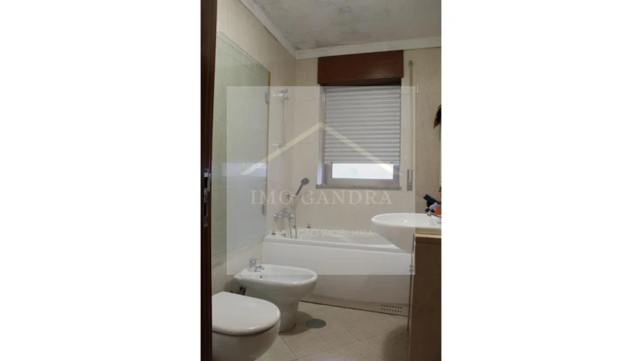 Apartamento T3 para Venda em Valongo Foto 17