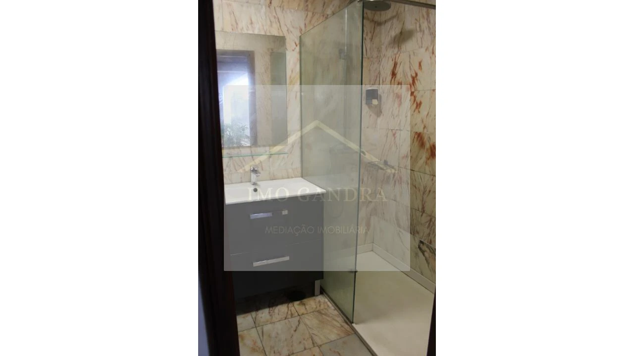 Apartamento T3 para Venda em Valongo Foto 9