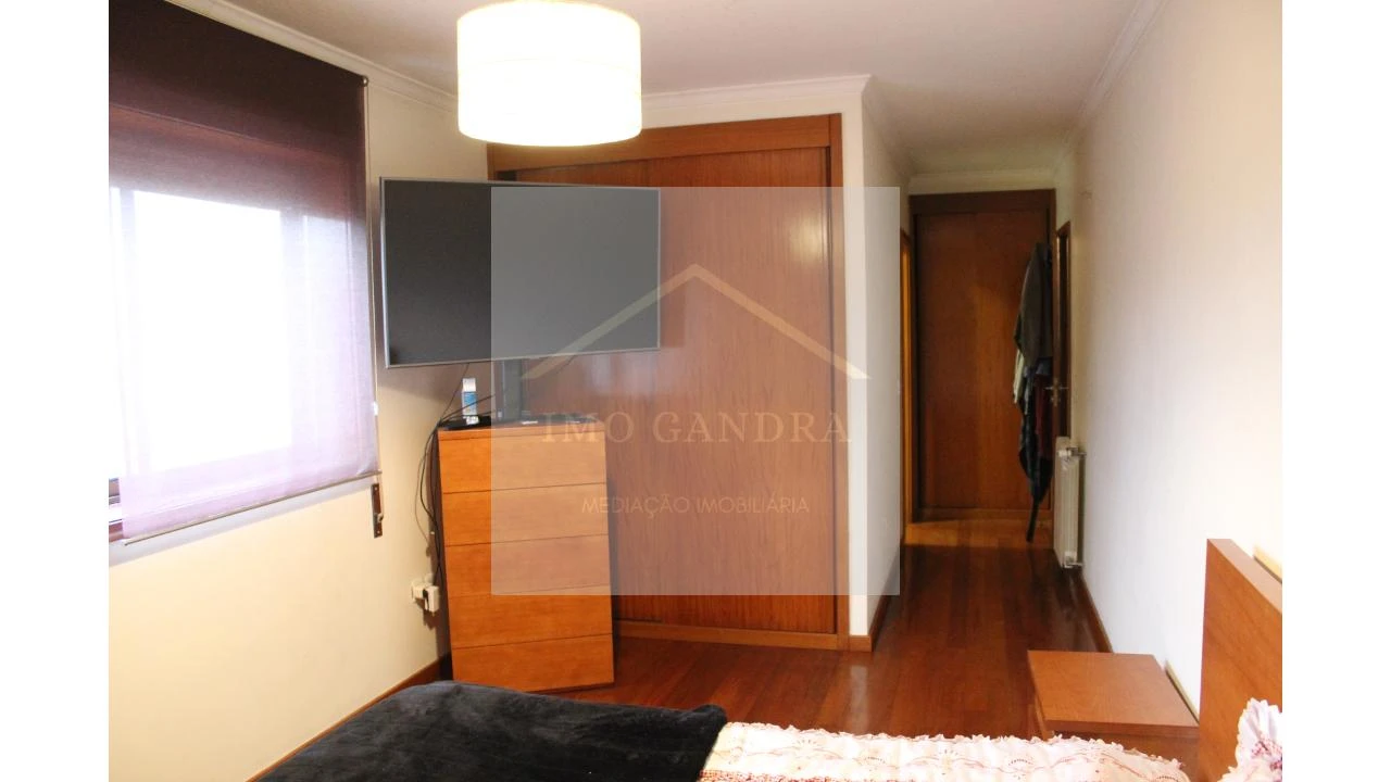 Apartamento T3 para Venda em Valongo Foto 25
