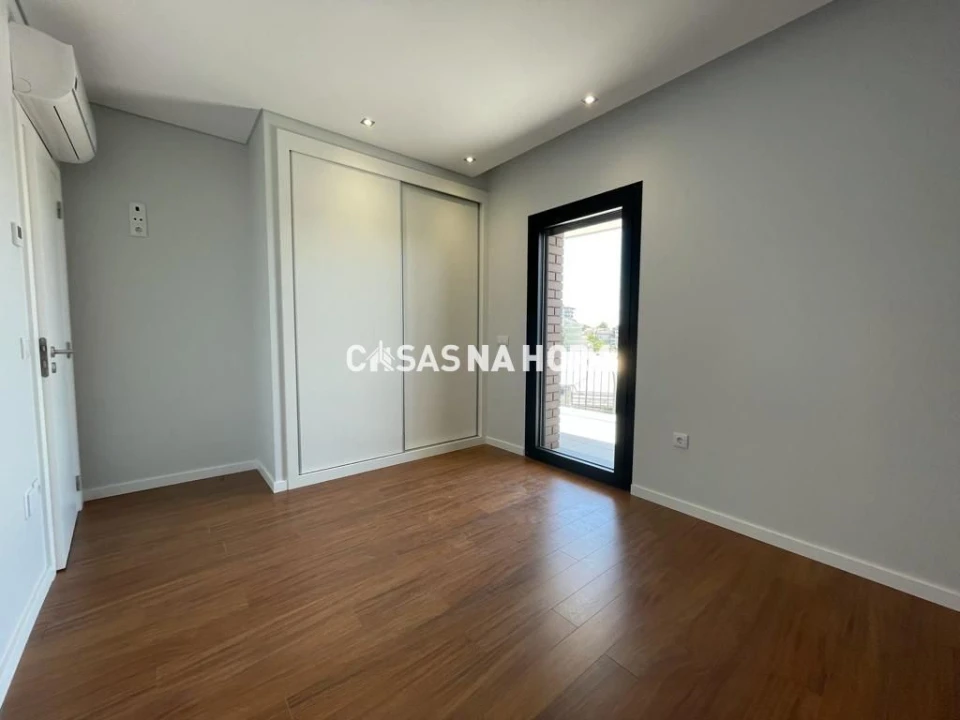 Apartamento T1 para Arrendamento em Viseu Foto 8