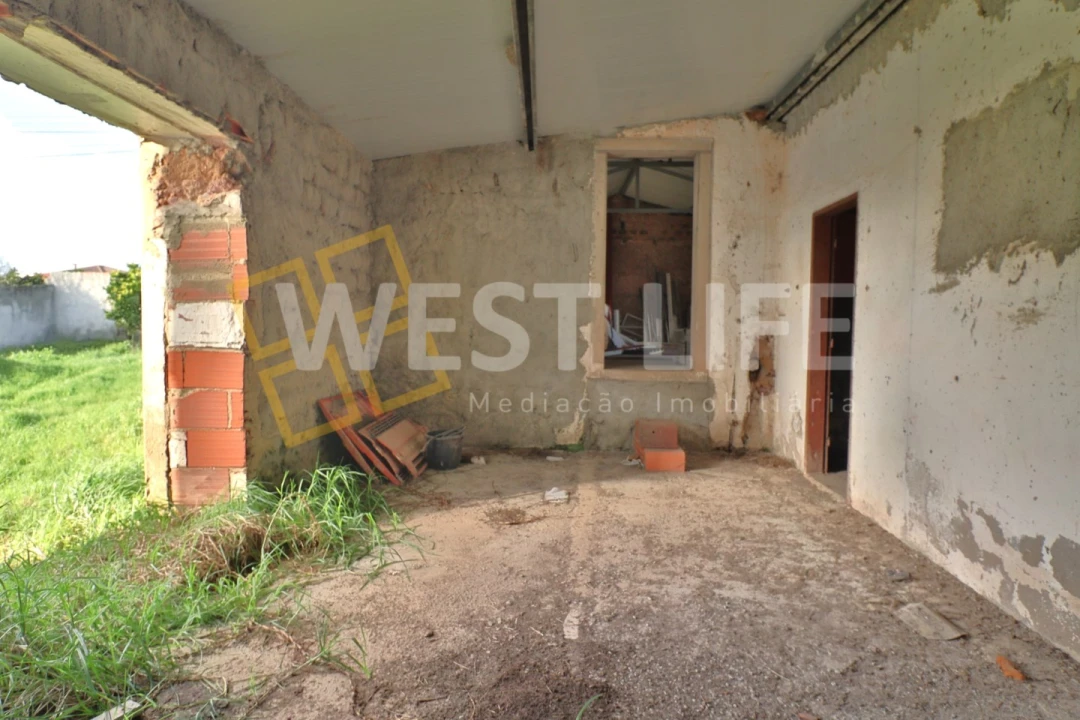 Moradia T3 para Venda em Campelos e Outeiro da Cabeça Foto 10