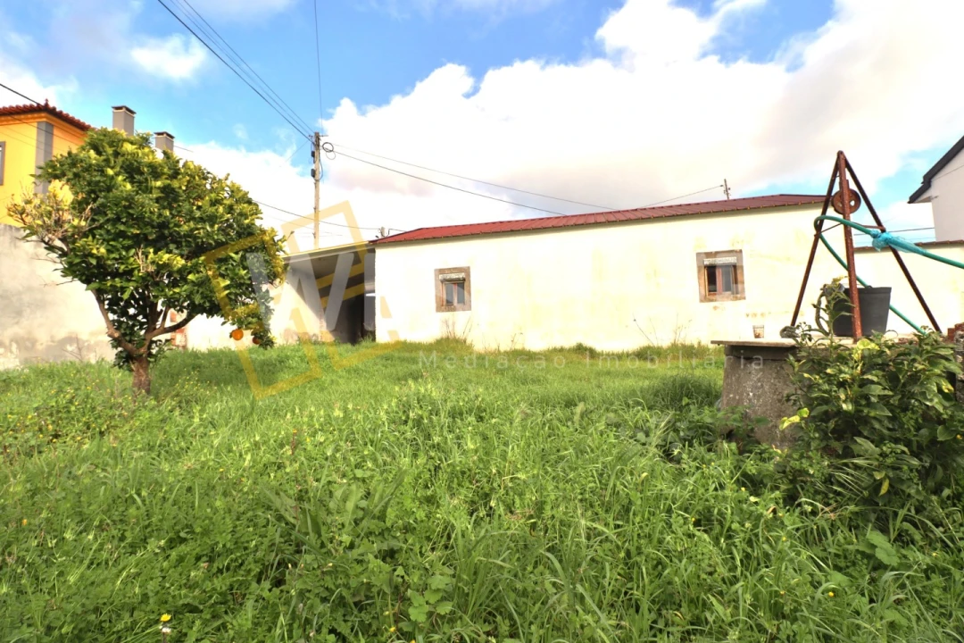 Moradia T3 para Venda em Campelos e Outeiro da Cabeça Foto 18