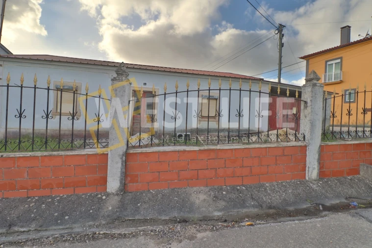 Moradia T3 para Venda em Campelos e Outeiro da Cabeça Foto 7