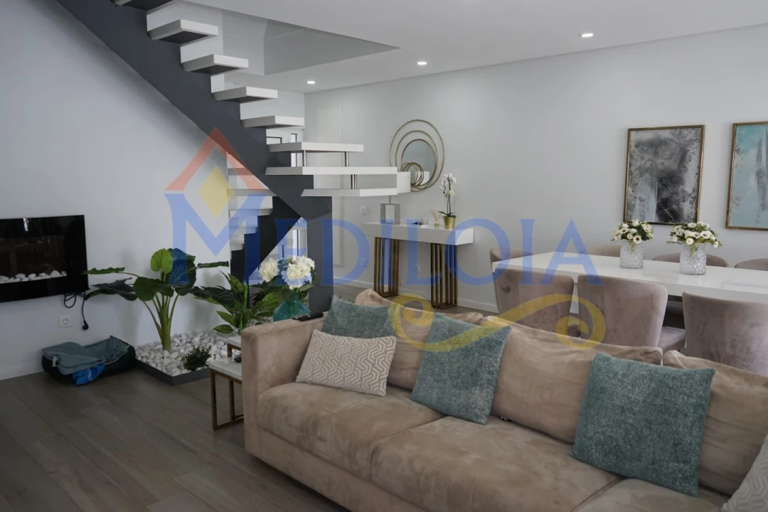 Moradia T2 para Venda em Vila Real de Santo Antonio Foto 1
