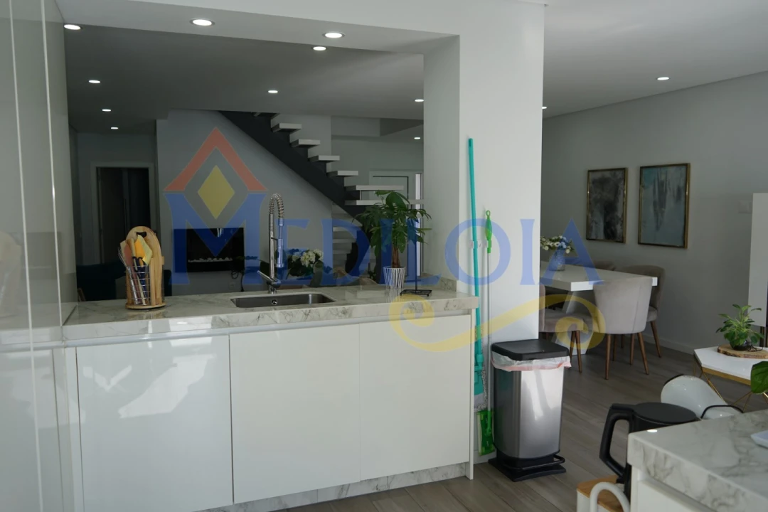 Moradia T2 para Venda em Vila Real de Santo Antonio Foto 5