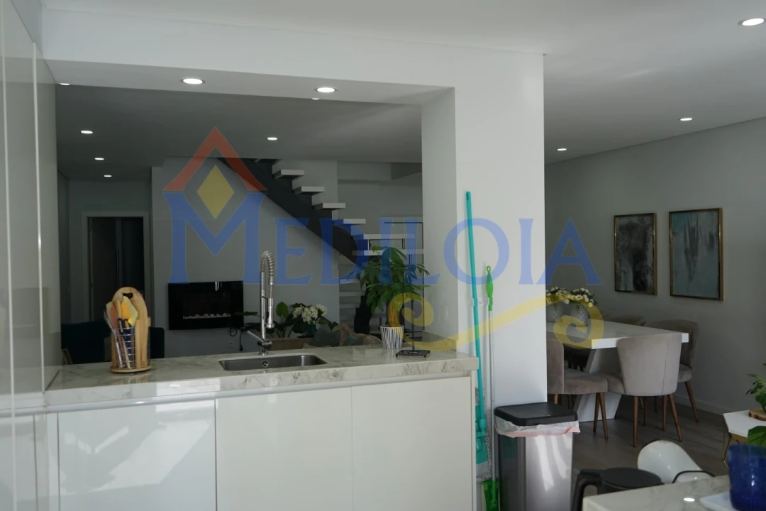 Moradia T2 para Venda em Vila Real de Santo Antonio Foto 6