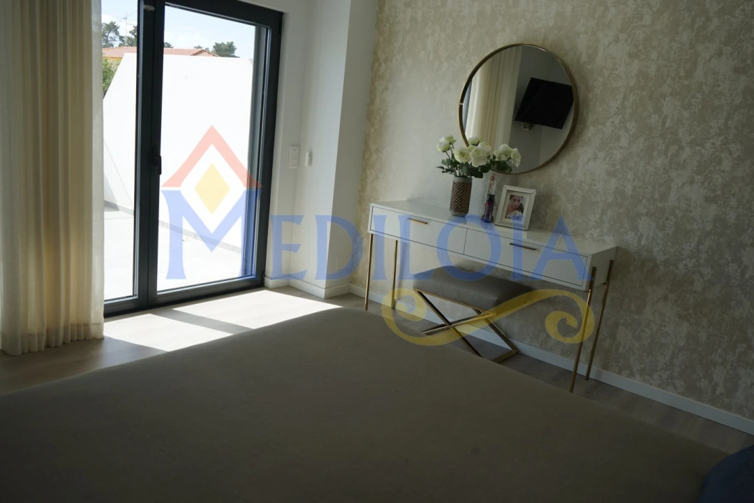Moradia T2 para Venda em Vila Real de Santo Antonio Foto 14