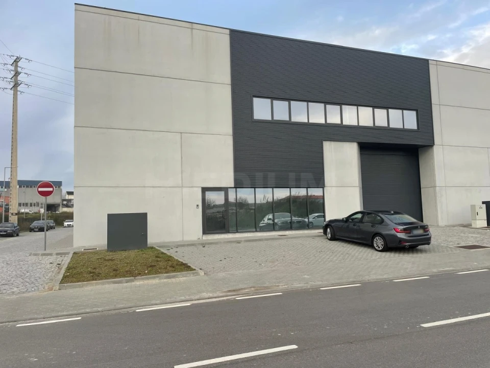 Armazém para Arrendamento em Antas e Abade de Vermoim Foto 15