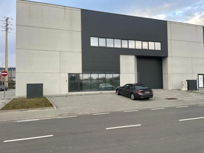 Armazém para Arrendamento em Antas e Abade de Vermoim