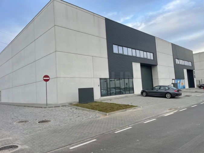 Armazém para Arrendamento em Antas e Abade de Vermoim Foto 2