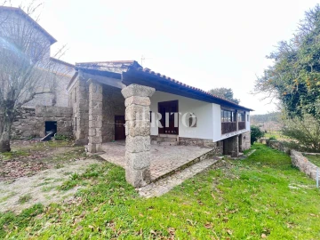 Moradia T3 para Venda em Celeirós, Aveleda e Vimieiro