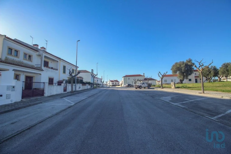 Moradia T3 para Venda em Santa Maria do Castelo e Santiago e Santa Susana Foto 3