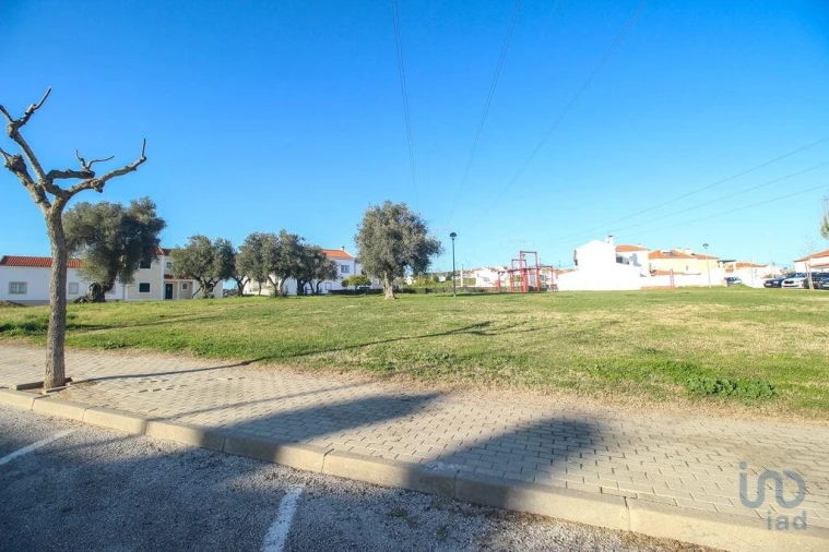 Moradia T3 para Venda em Santa Maria do Castelo e Santiago e Santa Susana Foto 4