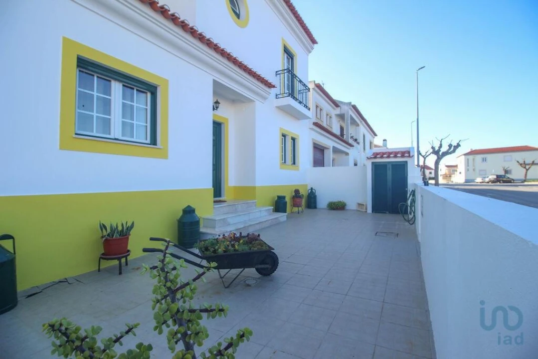 Moradia T3 para Venda em Santa Maria do Castelo e Santiago e Santa Susana Foto 6