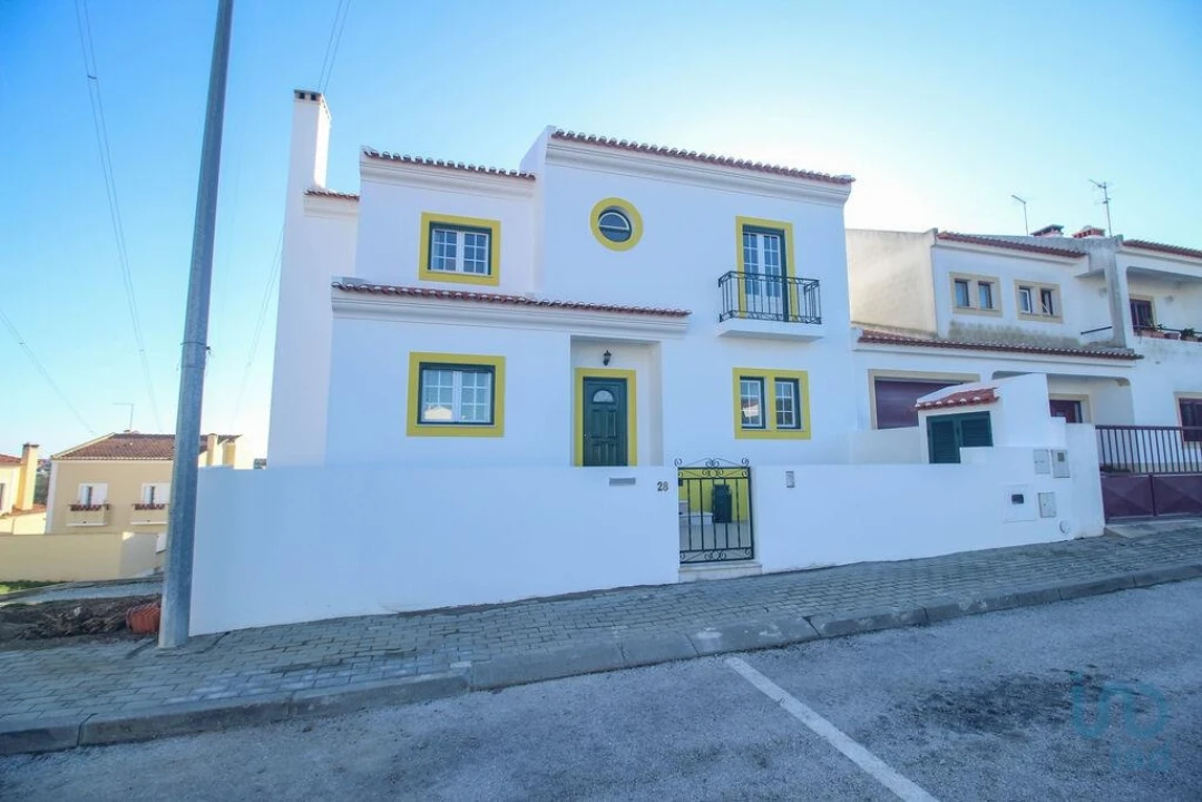 Moradia T3 para Venda em Santa Maria do Castelo e Santiago e Santa Susana Foto 2