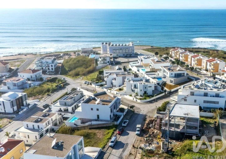 Moradia T4 para Venda em Lourinhã e Atalaia Foto 2