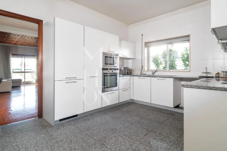 Moradia T4 para Venda em Pedrouços Foto 8