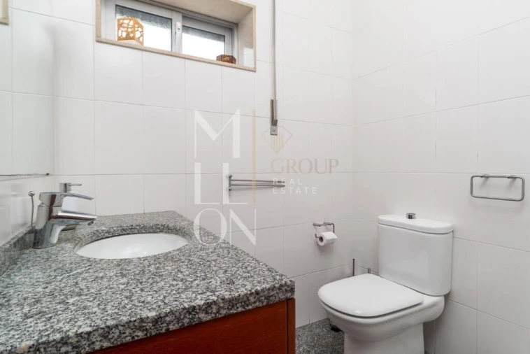 Moradia T4 para Venda em Pedrouços Foto 11