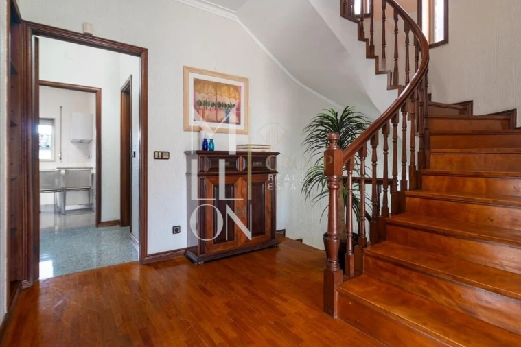 Moradia T4 para Venda em Pedrouços Foto 12