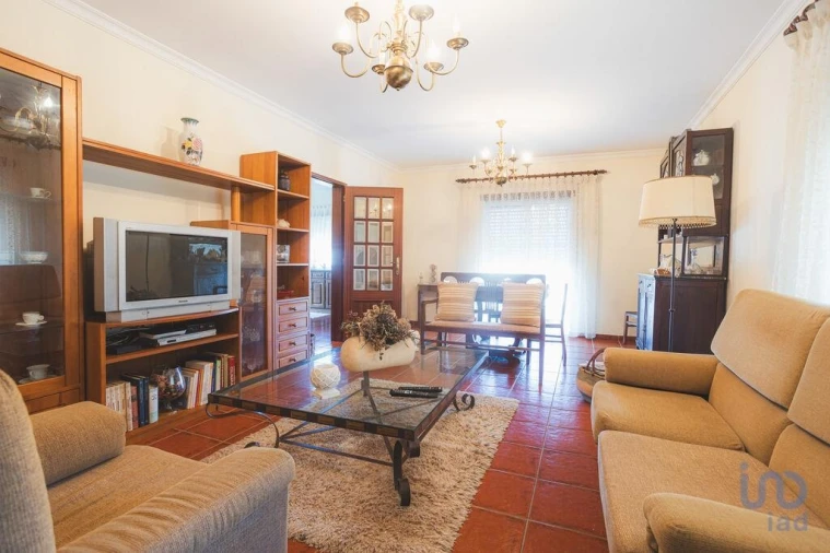 Moradia T3 para Venda em Folques Foto 3