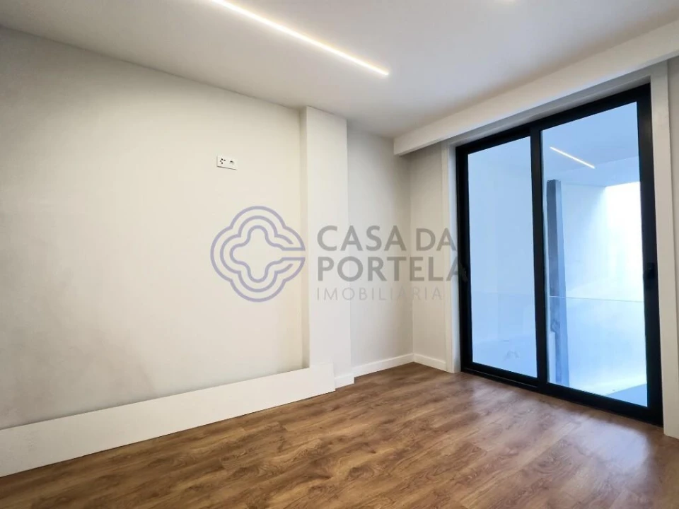 Apartamento T2 para Venda em Campanhã Foto 7
